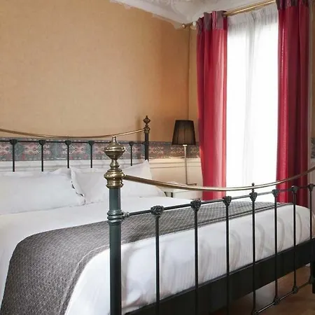 Claude Bernard Saint-germain 3* Paris