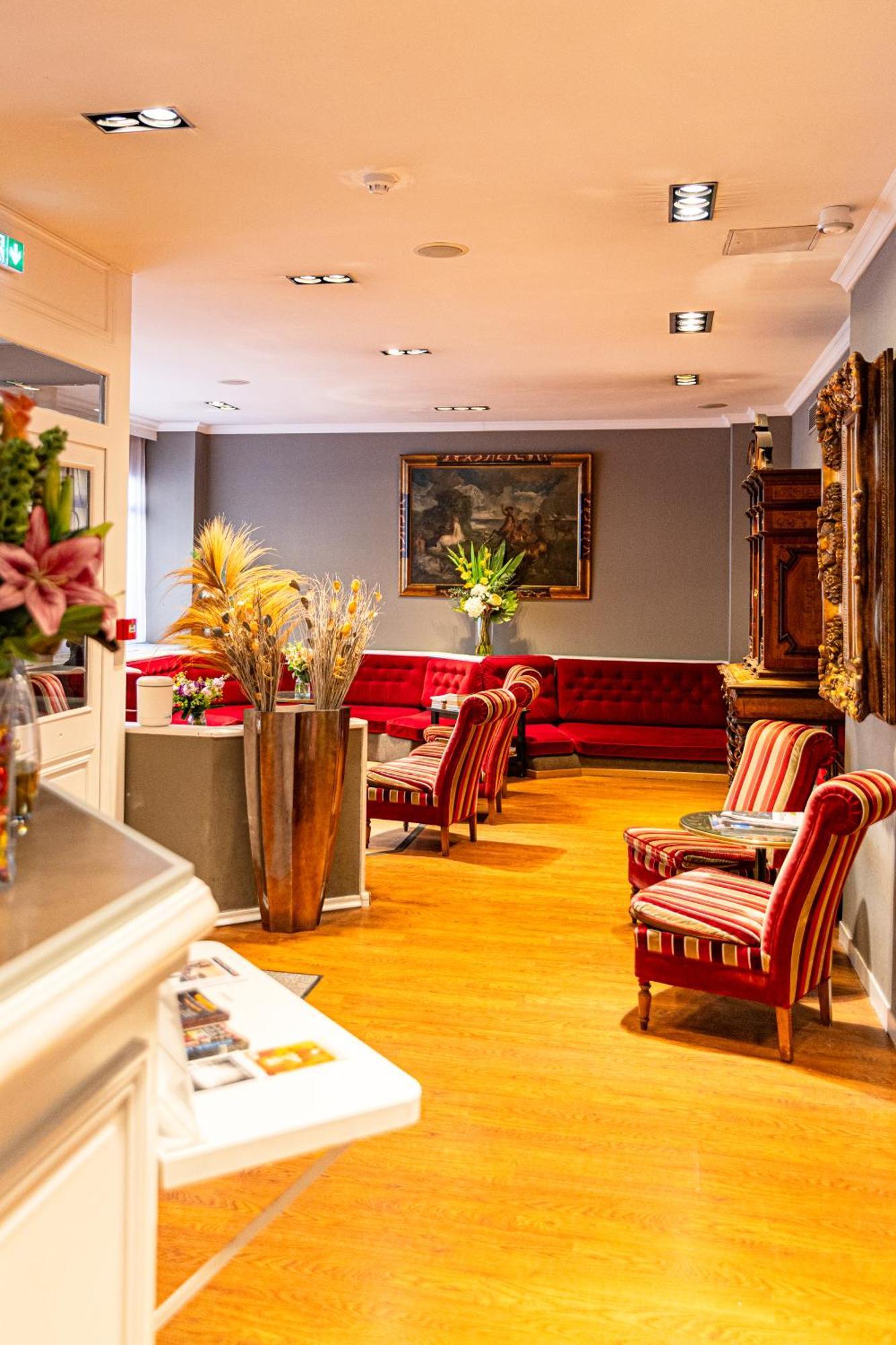 Hotel Claude Bernard Saint-germain 3*