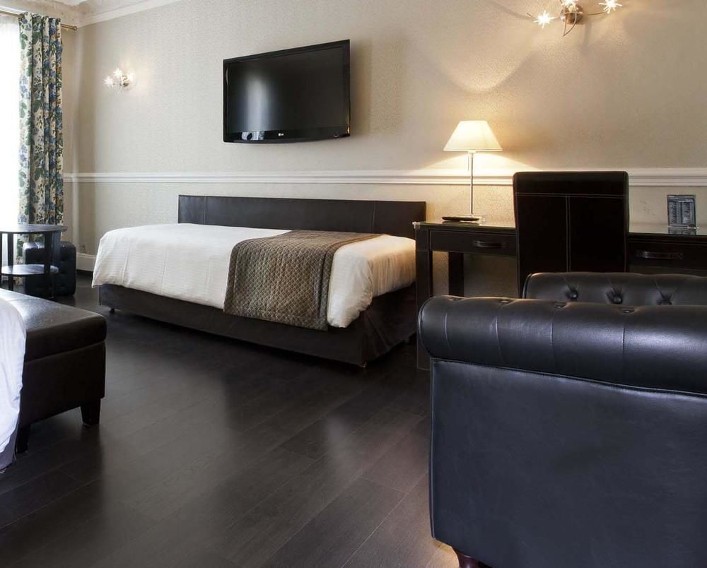 Claude Bernard Saint-germain 3* Paris