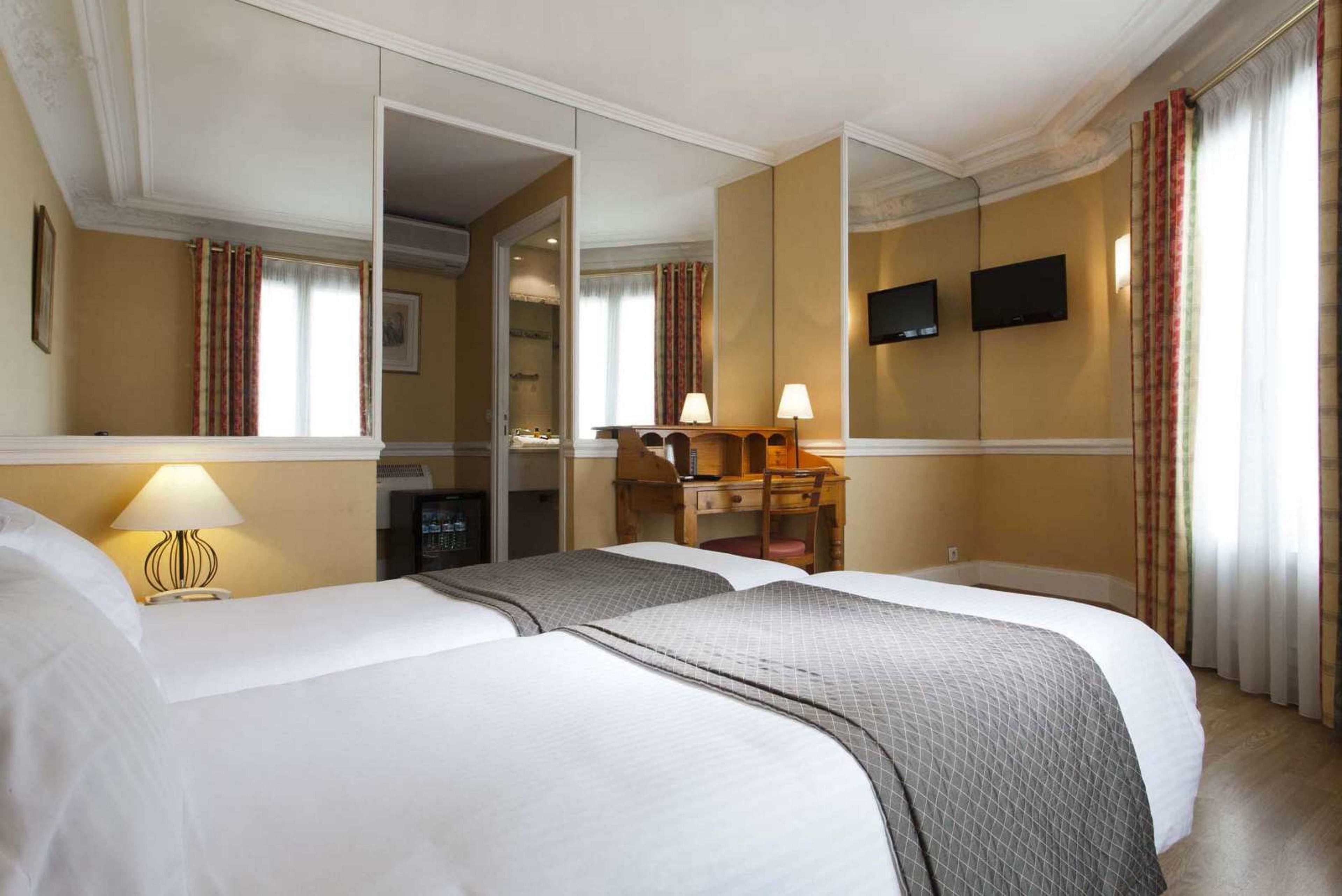 Claude Bernard Saint-germain Hotel 3*